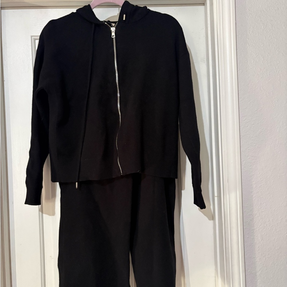 Elie Tahari Black Zip-Up Hoodie and Pants Set